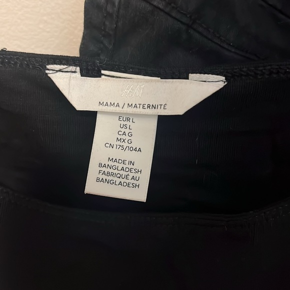 LOT - H&M nursing top and Thyme Maternity high waisted pregnancy shorts - Picture 2 of 4